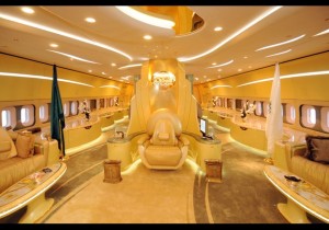 L'intérieur du Boein 747 privé du Prince Saoudien Alwaleed Bin Talal. 